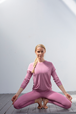 Yogatopp Balasana Bamboo Long Sleeve, Raspberry Pink - Run & Relax